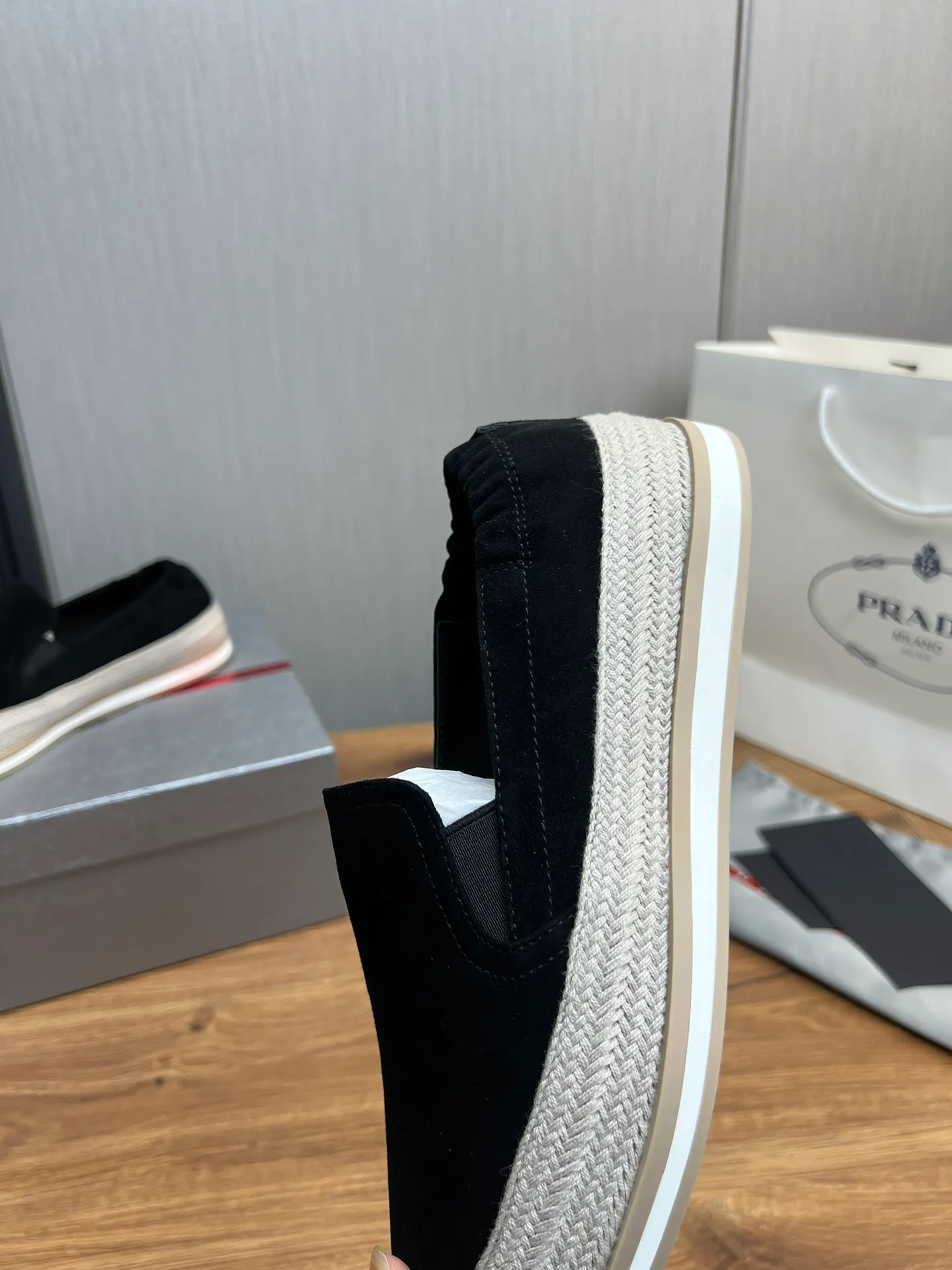 Men's shoes 💰540💰 [PRADA] Men's shoes are popular in the counter, official website is synchronized, 1 high-quality shipment ✔️Original frosted cowhide + cowhide lining, 1🆚1 replica, original sole, 38-45 (45 customized, non-refundable)